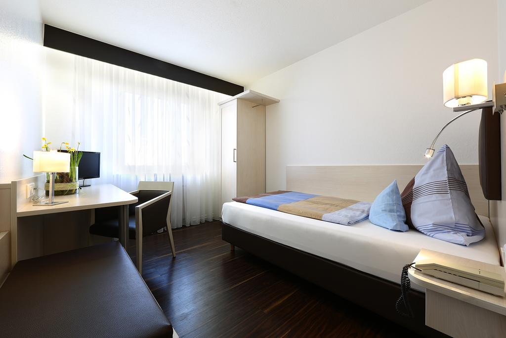 Hotel Kaiserpfalz بادربورن المظهر الخارجي الصورة
