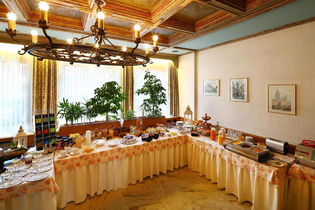 Hotel Kaiserpfalz بادربورن المظهر الخارجي الصورة
